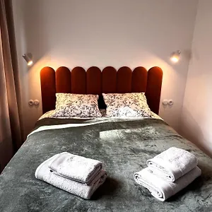 Srodmiescie Pl. Zbawiciela Warszawa